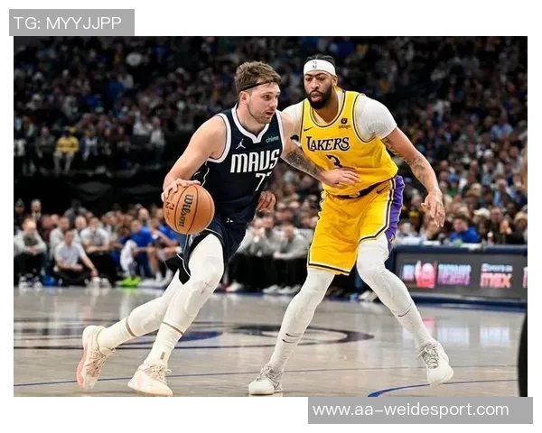 东契奇成功减肥重塑自我浓眉体型臃肿出勤率堪忧引发关注 东契奇成功减肥重塑自我浓眉体型臃肿出勤率堪忧引发关注