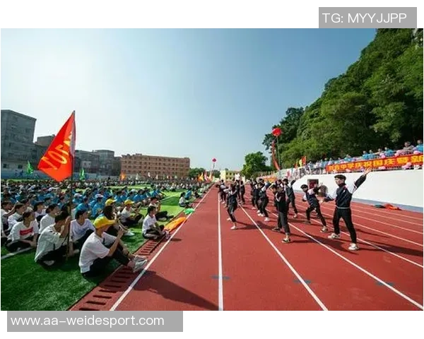 贺信传情寄祝福庆祝佳节共迎美好未来的温馨寄语