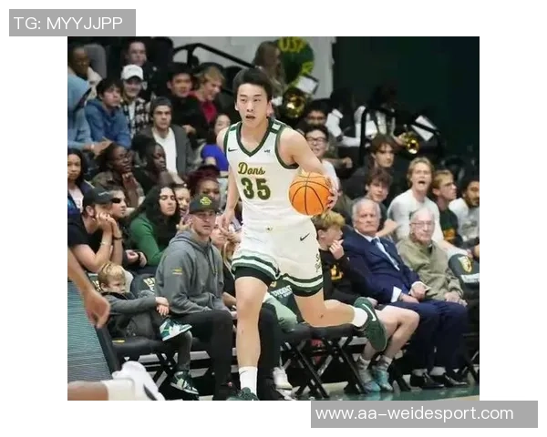 淡厚然表现亮眼篮板能力提升或将助其获得更多上场机会