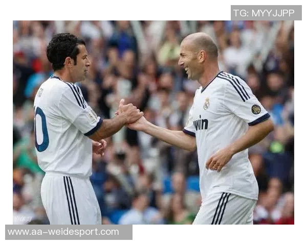 拉波尔塔回忆菲戈在巴萨的辉煌岁月强调生活必须向前看 拉波尔塔回忆菲戈在巴萨的辉煌岁月强调生活必须向前看